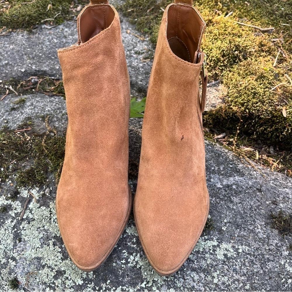 Dolce Vita Rila Cognac Brown Suede Block Heel Ankle Boots Size 6.5 - Picture 2 of 16